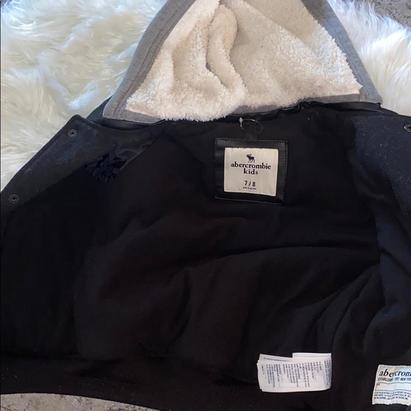 Jacket - Picture 3 of 3